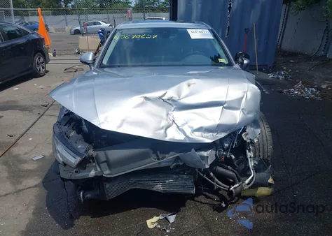 2018 Audi A4 2.0T Premium/2.0T Tech Premium z USA, uszkodzony, nr VIN WAUENAF47JA180805